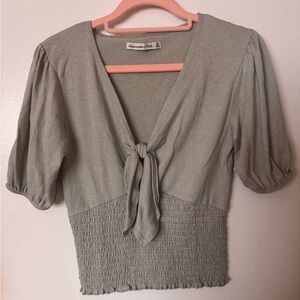 Abercrombie & Fitch Light Green Tie-Front Top Size XS